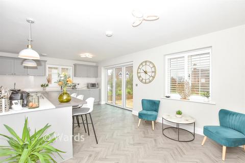4 bedroom detached house for sale, Vicarage Fields, Maidstone ME17