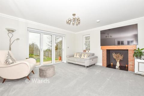 4 bedroom detached house for sale, Vicarage Fields, Maidstone ME17