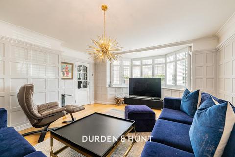 undefined, Farm End, London, E4