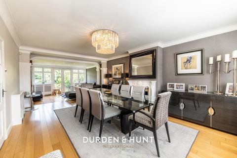 undefined, Farm End, London, E4