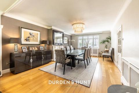 undefined, Farm End, London, E4