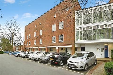 undefined, Mount Lane, Bracknell, Berkshire