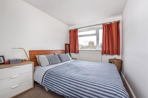 1 bedroom apartment for sale, Epirus Road, London