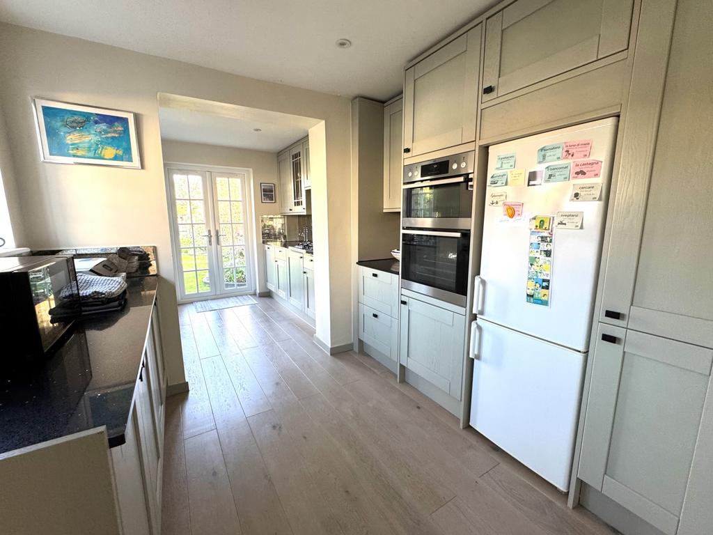 Kitchen Right