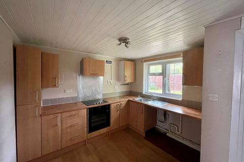 2 bedroom cottage for sale, London Road, Brandon