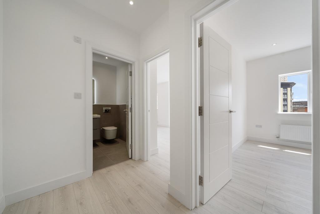 Flat 43, Crosskeys Close N9 7 AD-No Watermark-5