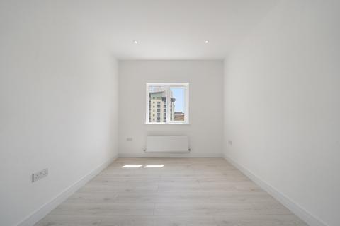 1 bedroom apartment for sale, Cross Keys Close, Edmonton, London, N9