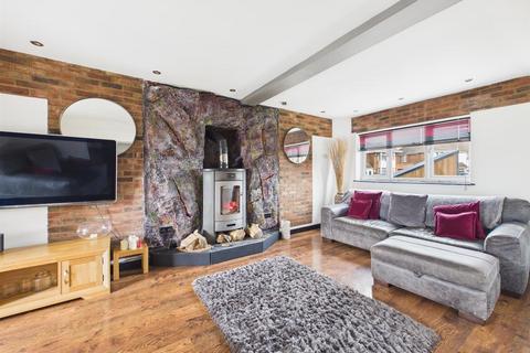 4 bedroom semi-detached house for sale, Lea Crescent, Longlevens, Gloucester
