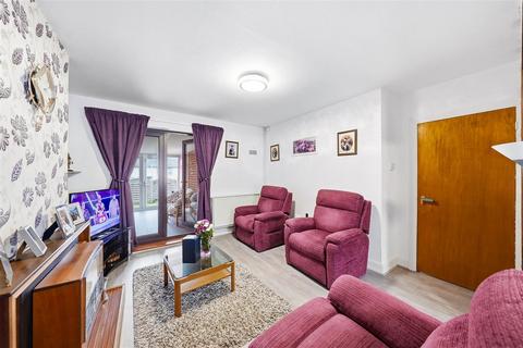 3 bedroom semi-detached house for sale, Heath Lane, Dartford