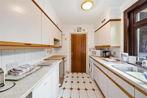 3 bedroom semi-detached house for sale, Heath Lane, Dartford