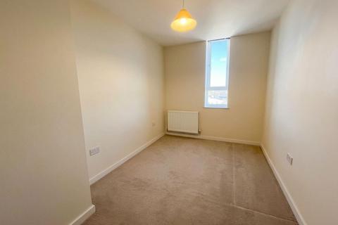 2 bedroom flat to rent, London Road, Maidstone ME16
