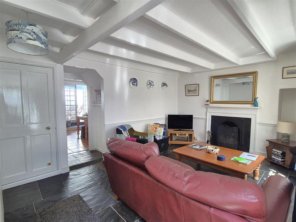 Sitting room.JPG