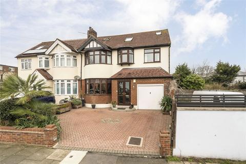 5 bedroom semi-detached house for sale, Senlac Road, London, SE12