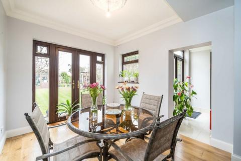 5 bedroom semi-detached house for sale, Senlac Road, Lee