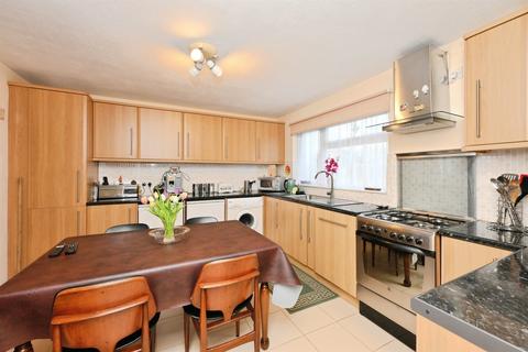 3 bedroom terraced house for sale, Little Cattins, Harlow