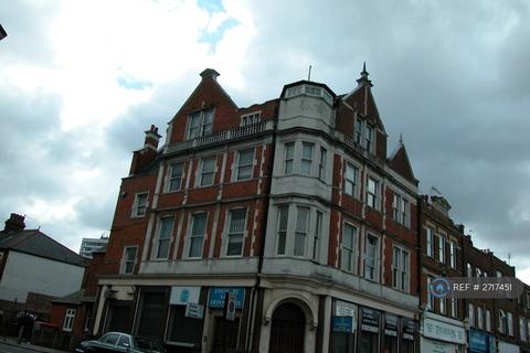2 bedroom flat to rent, High St, Edgware, HA8