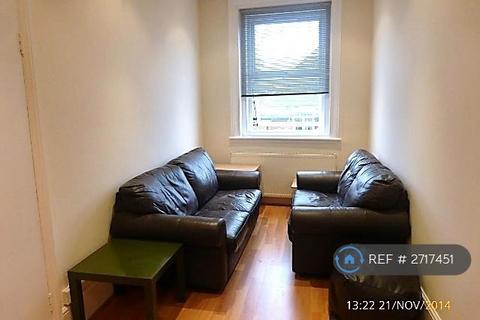2 bedroom flat to rent, High St, Edgware, HA8