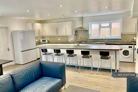 undefined, Lynwood Avenue, Egham, TW20