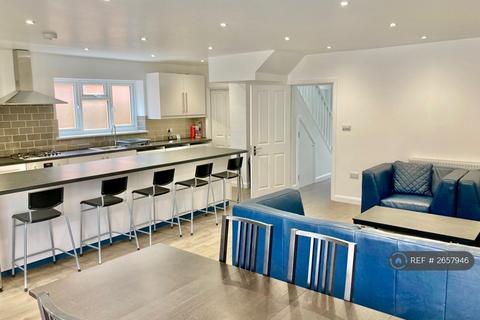undefined, Lynwood Avenue, Egham, TW20
