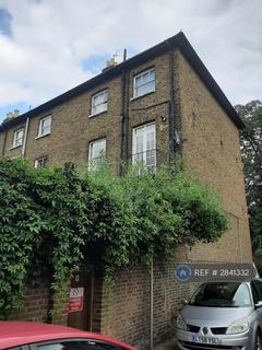 4 bedroom maisonette to rent, Cromwell Place, Mortlake, SW14