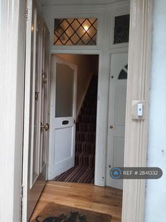 4 bedroom maisonette to rent, Cromwell Place, Mortlake, SW14
