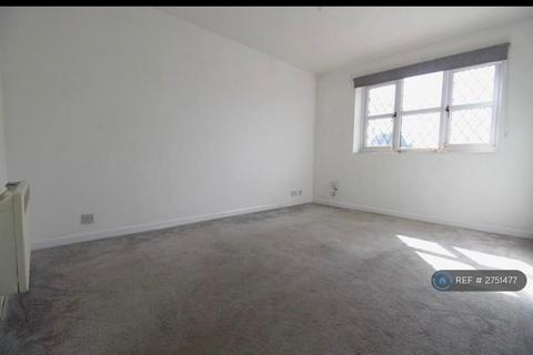 1 bedroom flat to rent, Bedford Road, Sandy, SG19