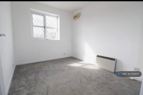 1 bedroom flat to rent, Bedford Road, Sandy, SG19
