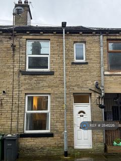 2 bedroom terraced house to rent, York Street, Queensbury, Bradford, BD13