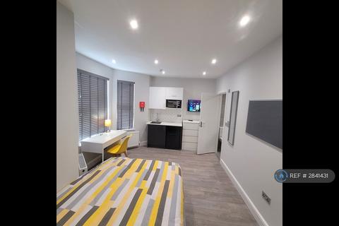 undefined, Suffolk Avenue, Southampton, SO15