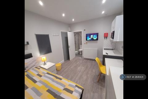 undefined, Suffolk Avenue, Southampton, SO15