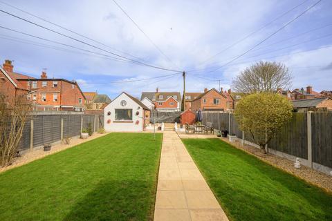 4 bedroom detached house for sale, Ida Road, Skegness PE25