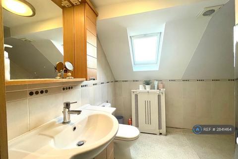 undefined, Gloucester Road North, Bristol, BS7