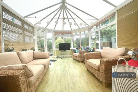 undefined, Gloucester Road North, Bristol, BS7