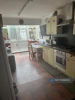 1 bedroom in a house share to rent, Windsor Road, London, NW2