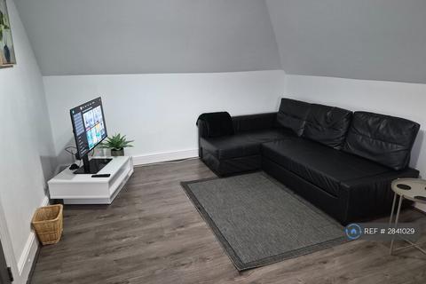 2 bedroom flat to rent, Blenheim Park Road, South Croydon, CR2
