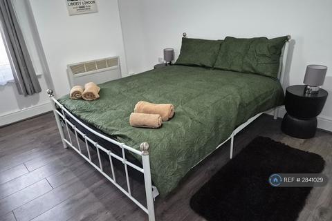 2 bedroom flat to rent, Blenheim Park Road, South Croydon, CR2