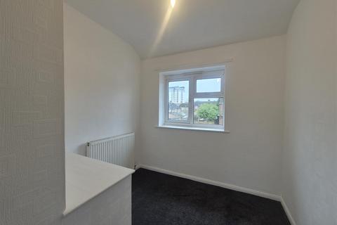 3 bedroom semi-detached house to rent, Martley Road, Oldbury,
