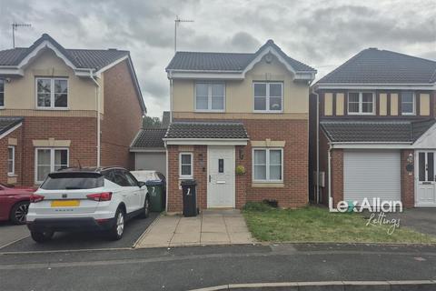3 bedroom detached house to rent, Slater Close, Cradley Heath