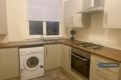 2 bedroom flat to rent, High Heaton, Newcastle Upon Tyne, NE7