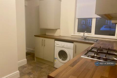 2 bedroom flat to rent, High Heaton, Newcastle Upon Tyne, NE7