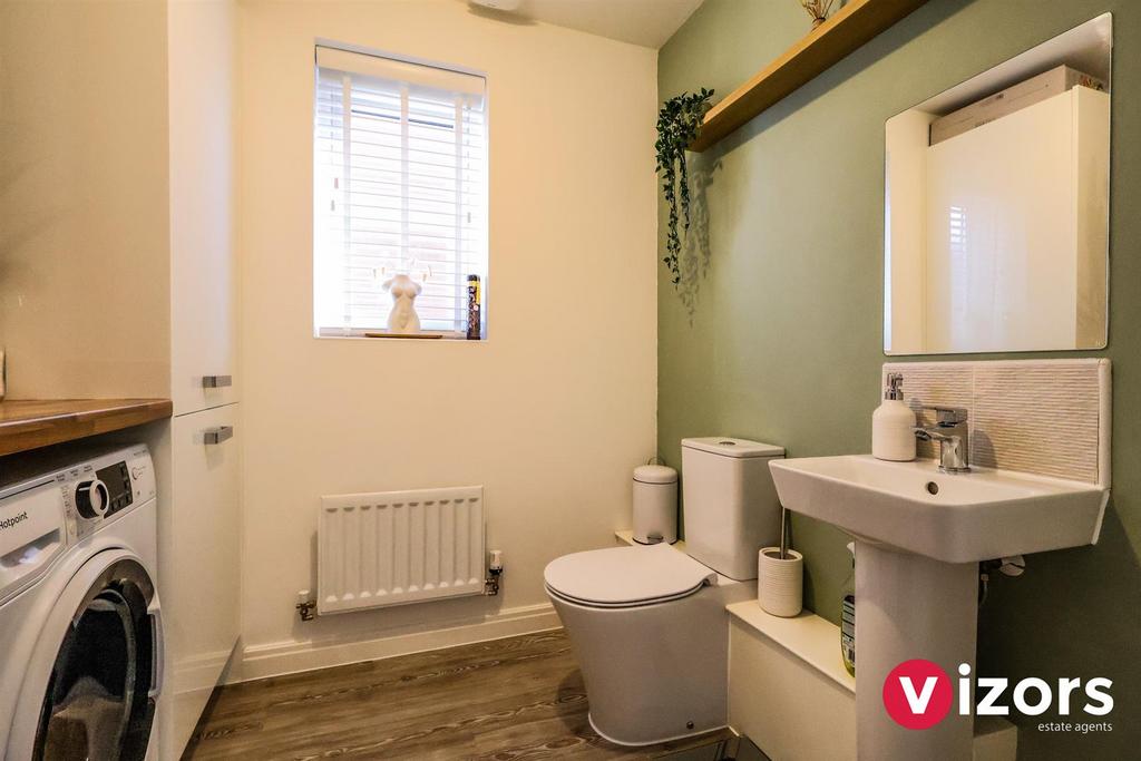 Guest WC/Utility