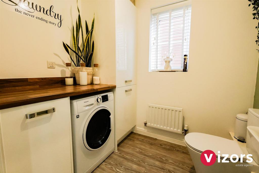 Guest WC/Utility
