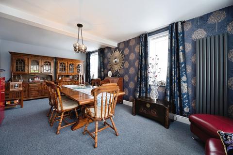 5 bedroom detached house for sale, Havant Road, Hayling Island, Hampshire, PO11