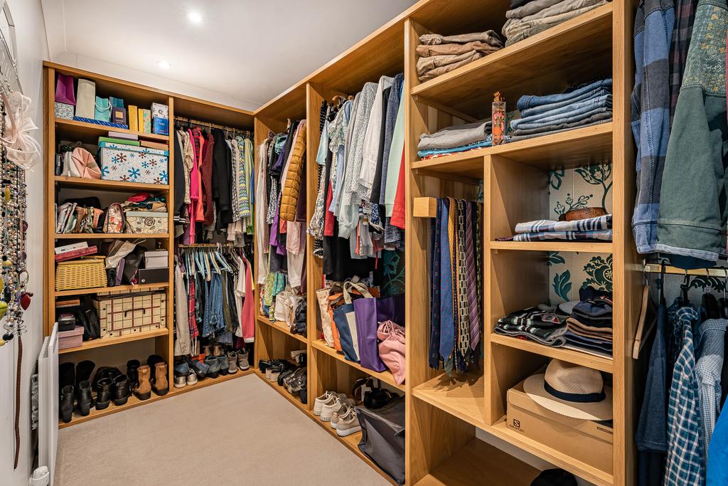 Walk-in Wardrobe