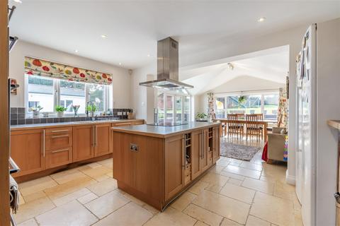 5 bedroom detached house for sale, Vicarage Lane, East Farleigh, Maidstone