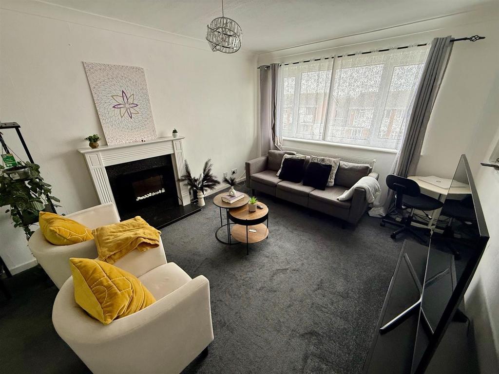 MD96 Lounge.jpg