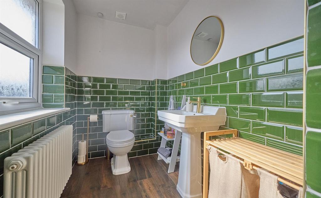 En Suite Shower Room