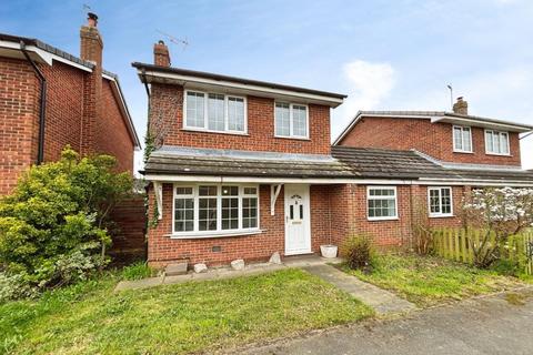 3 bedroom detached house for sale, Manor Close, Topcliffe