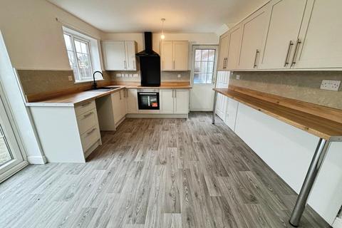 3 bedroom detached house for sale, Manor Close, Topcliffe