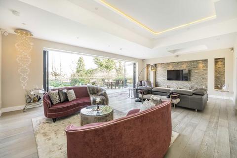 undefined, The Ridings, London W5